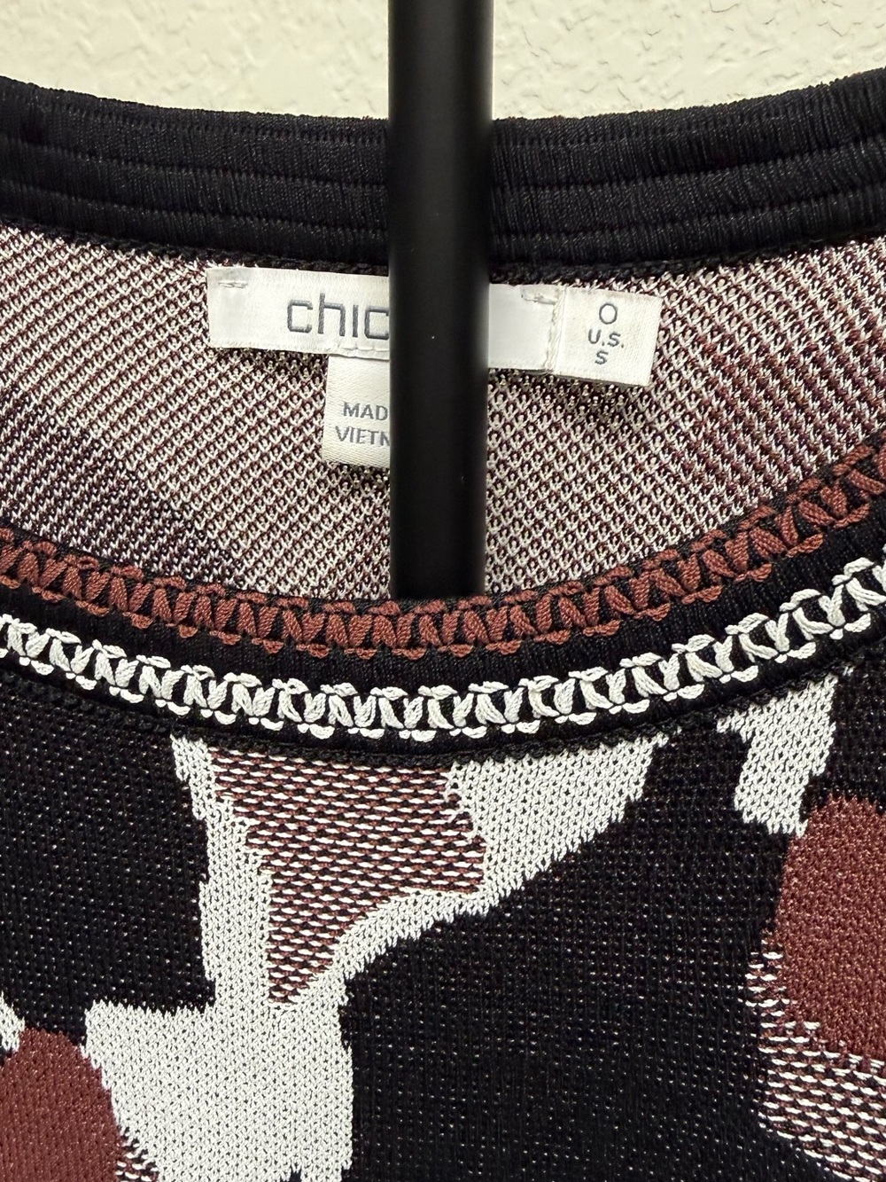 Chico's Black, White & Brown Abstract Knit Short Sleeve Top - Picture 3 of 8